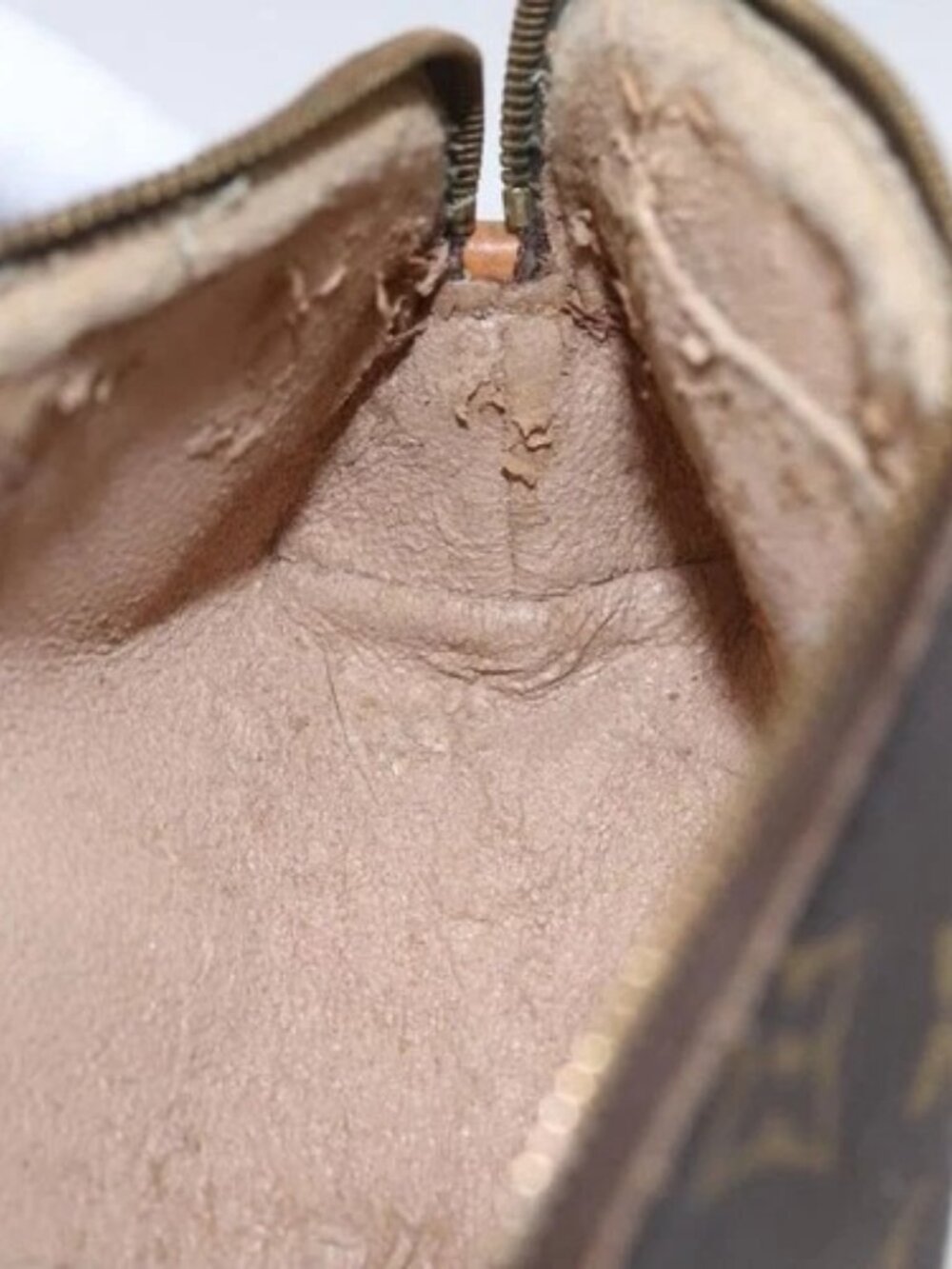 LOUIS VUITTON Monogram Pochette Cosmetic PM Pouch M43998 LV Auth 162561 - Picture 14 of 15